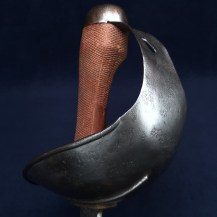 British WW1 1908 Pattern Cavalry Troopers Sword by Enfield, 1916 with Unusual Leather-Covered Steel Scabbard 16